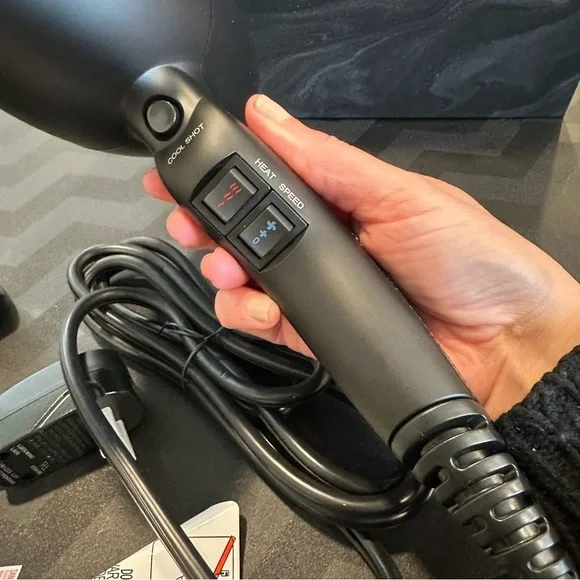 Black Hair Dryer with Concentrator Nozzle Attachment #MC5